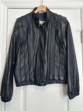Black Faux Leather Vintage Zip Bomber Jacket  Vertical Piped Panels size 7